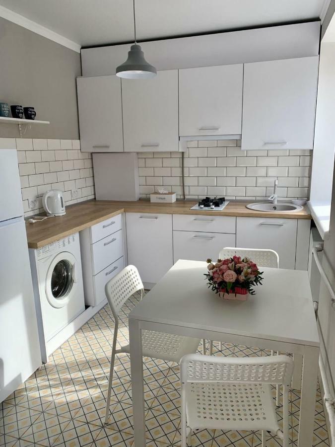 Sisters Apartment Ukr Tjernihiv Exteriör bild
